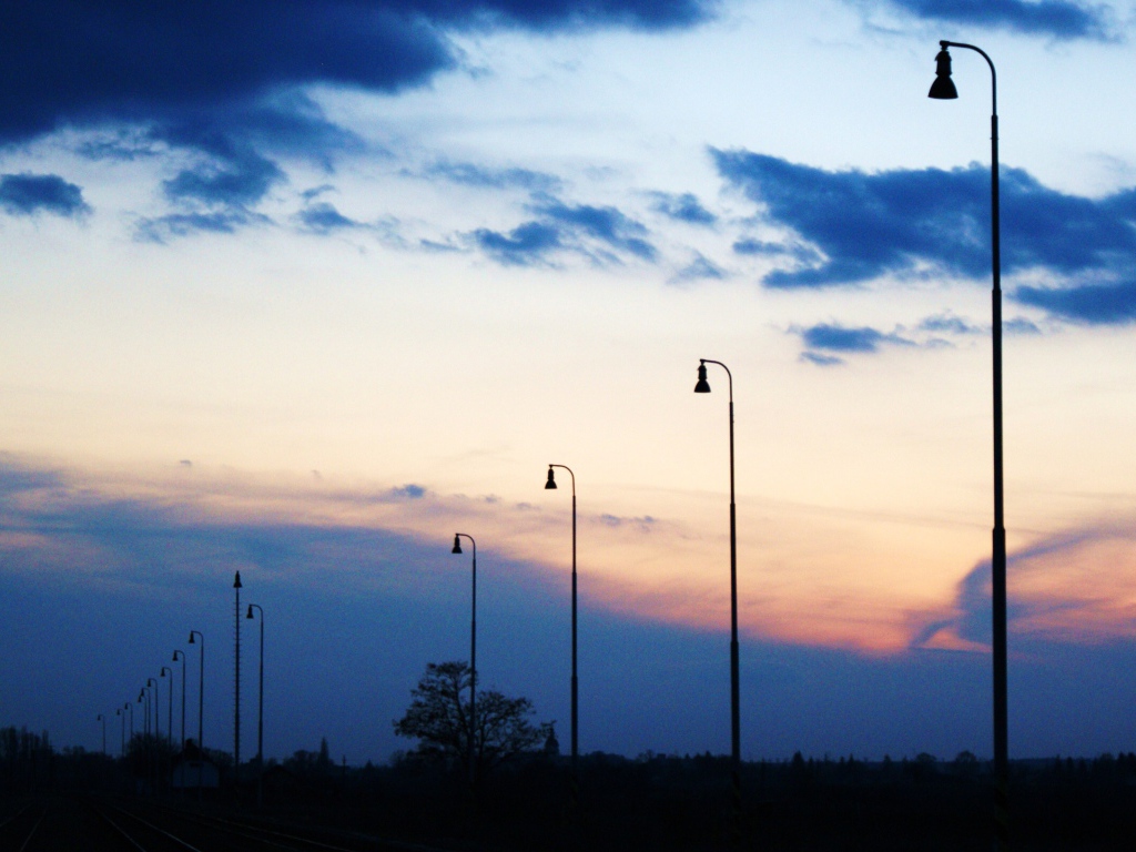 Фонари на закате