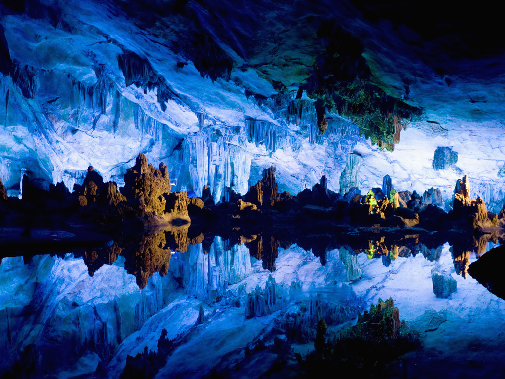 Китай, Гуйлинь, Пещера тростниковой флейты