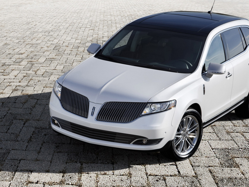 Lincoln-MKT-Static