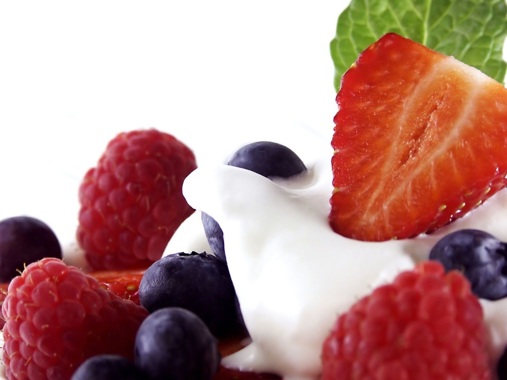 Ягоды со сливками