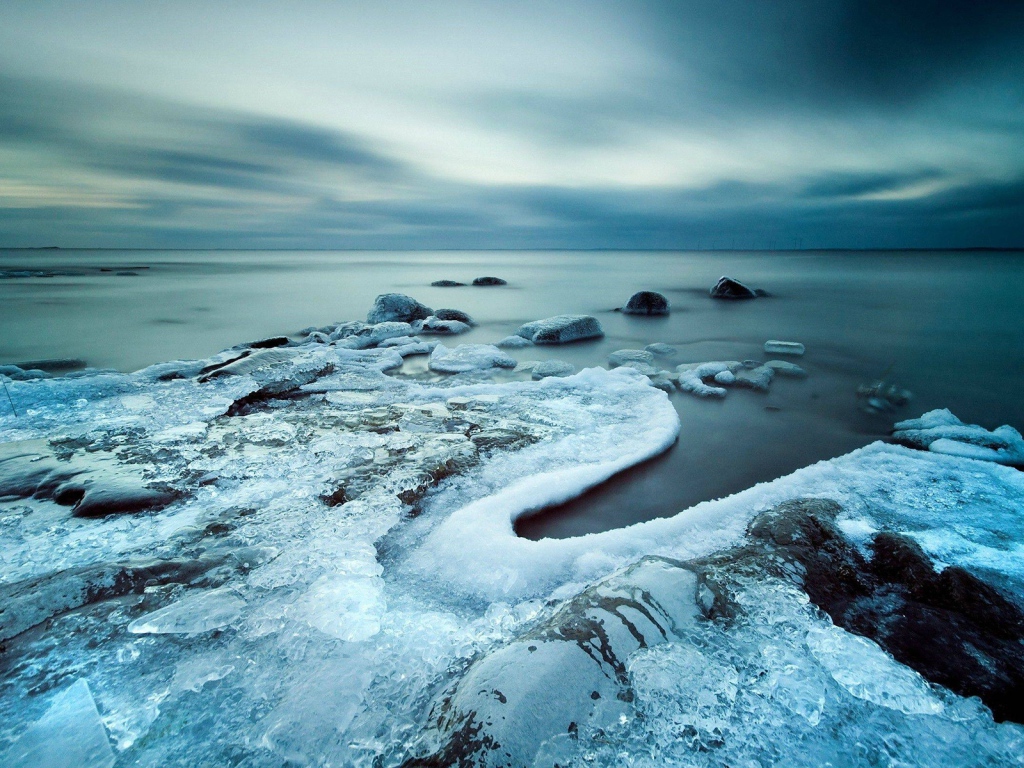 Замерзшие камни