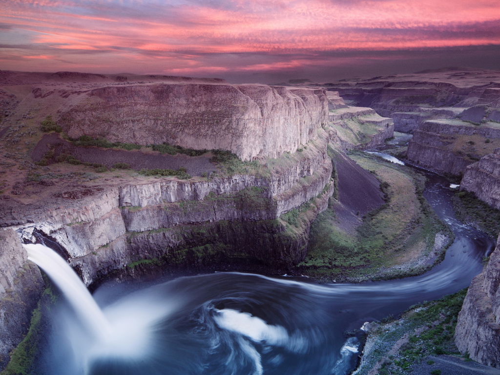 Река в каньоне