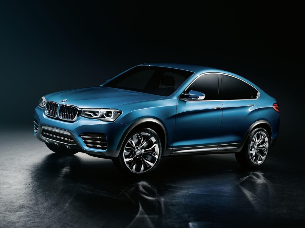 Восхитительный синий BMW X4 кроссовер