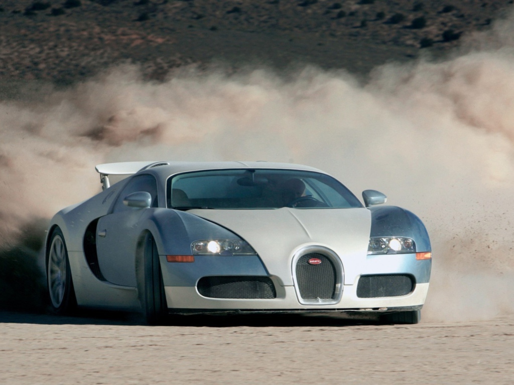Бугатти на пыльной дороге