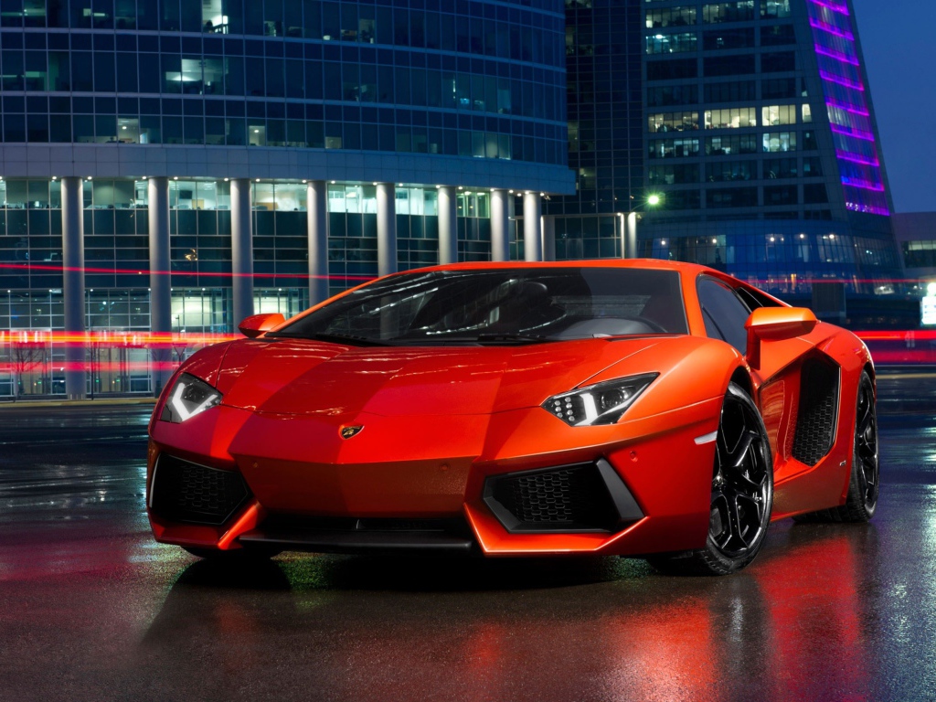 Красный Lamborghini Aventador