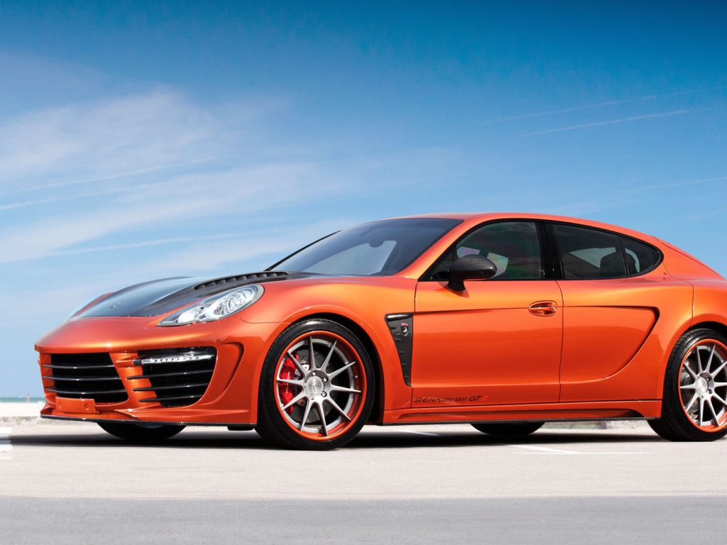 Porsche Panamera бок