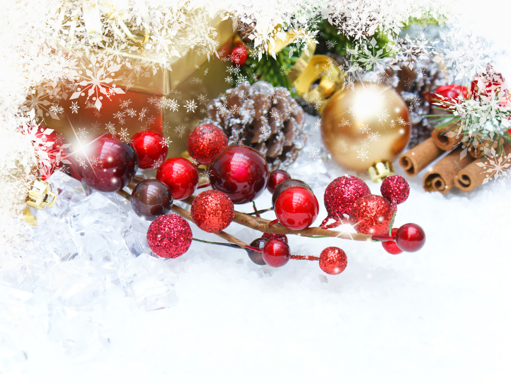 Разноцветные поделки на рождество