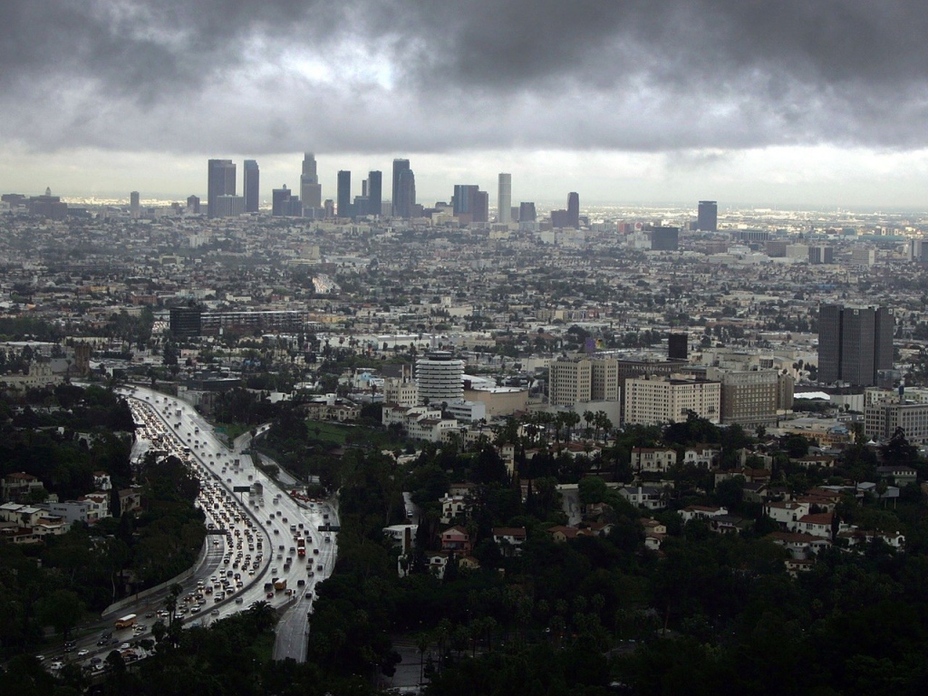 Городской пейзаж дождливым днем