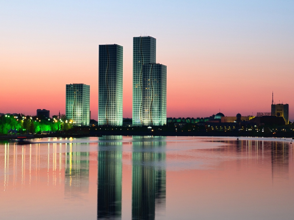 Небоскребы у воды