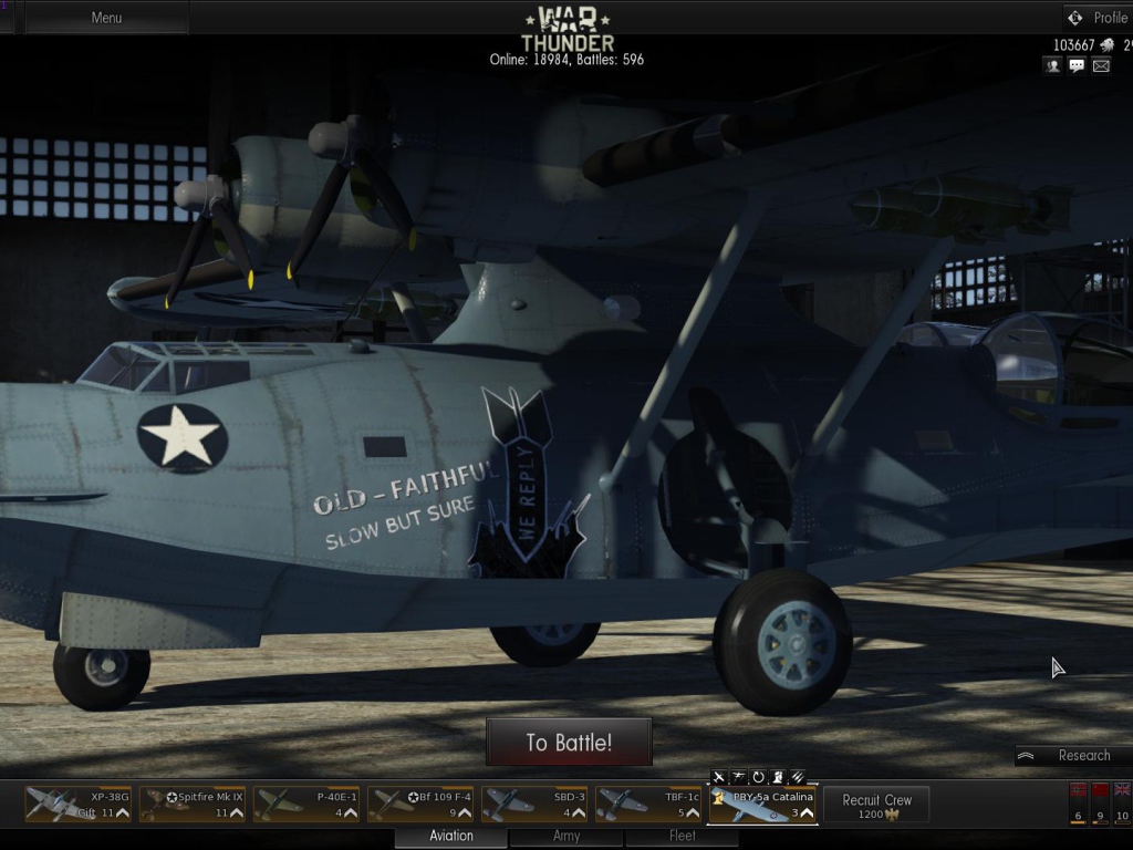 War Thunder огромный самолет в гараже