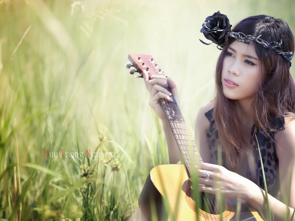 Japanese Girl with a guitar