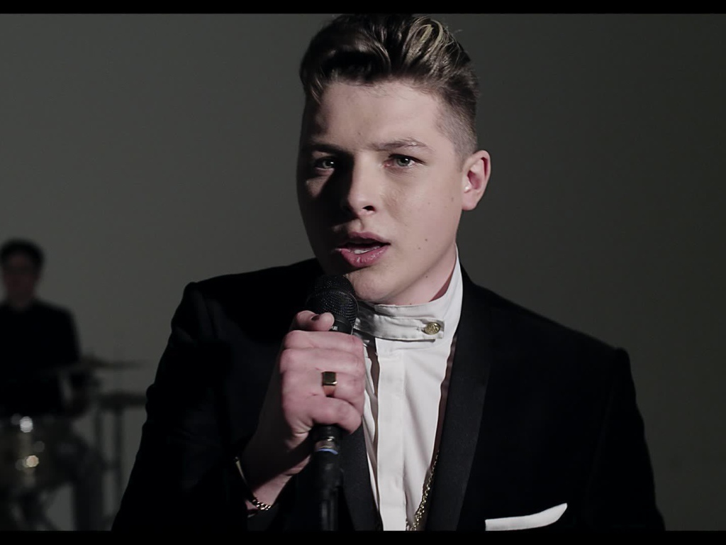 John Newman с песней Love Me Again