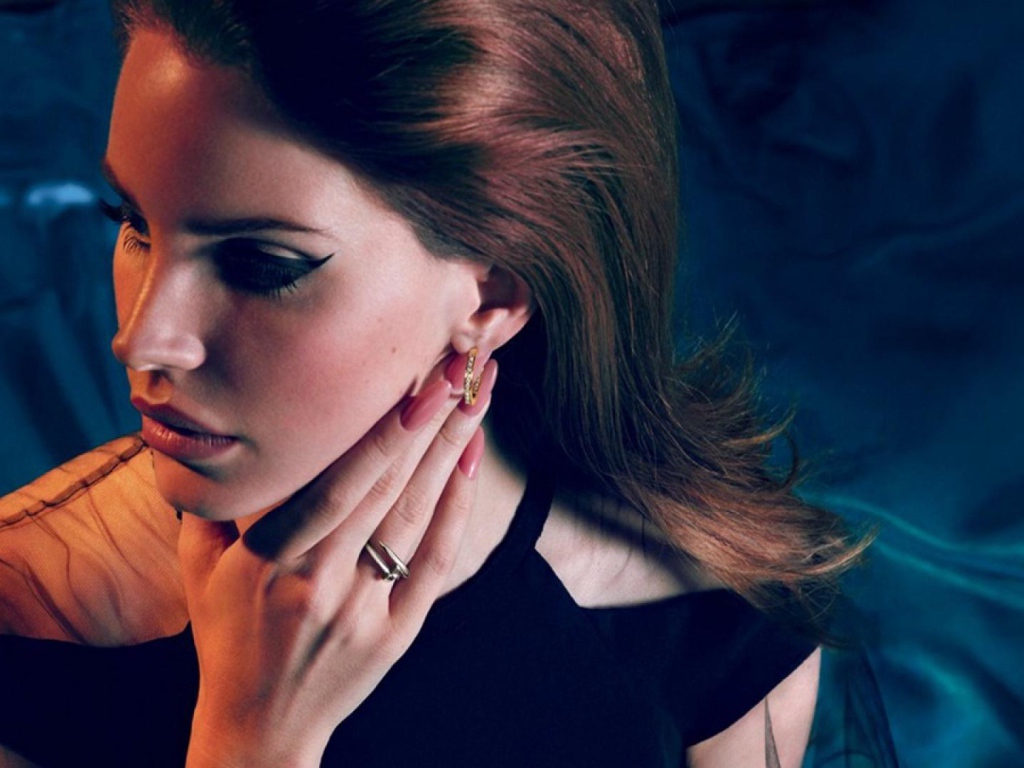 Lana Del Rey с новой прической