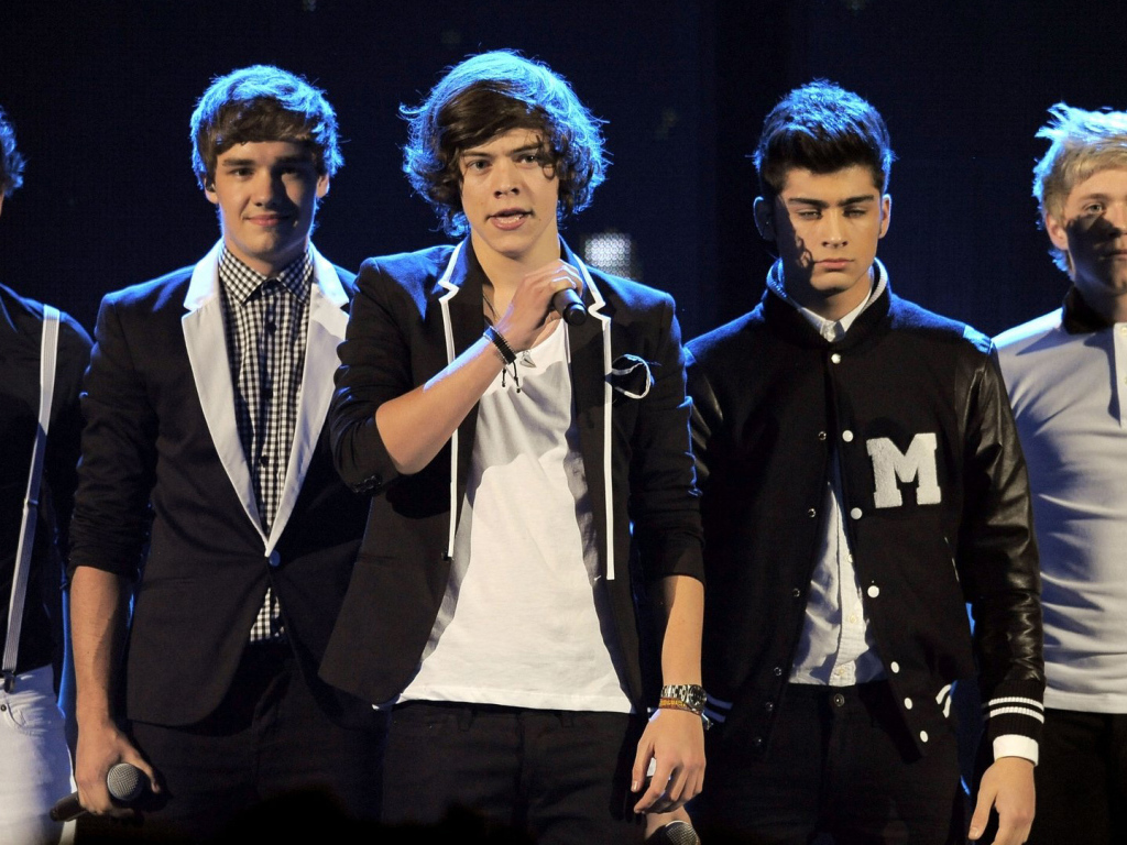 One Direction выступают