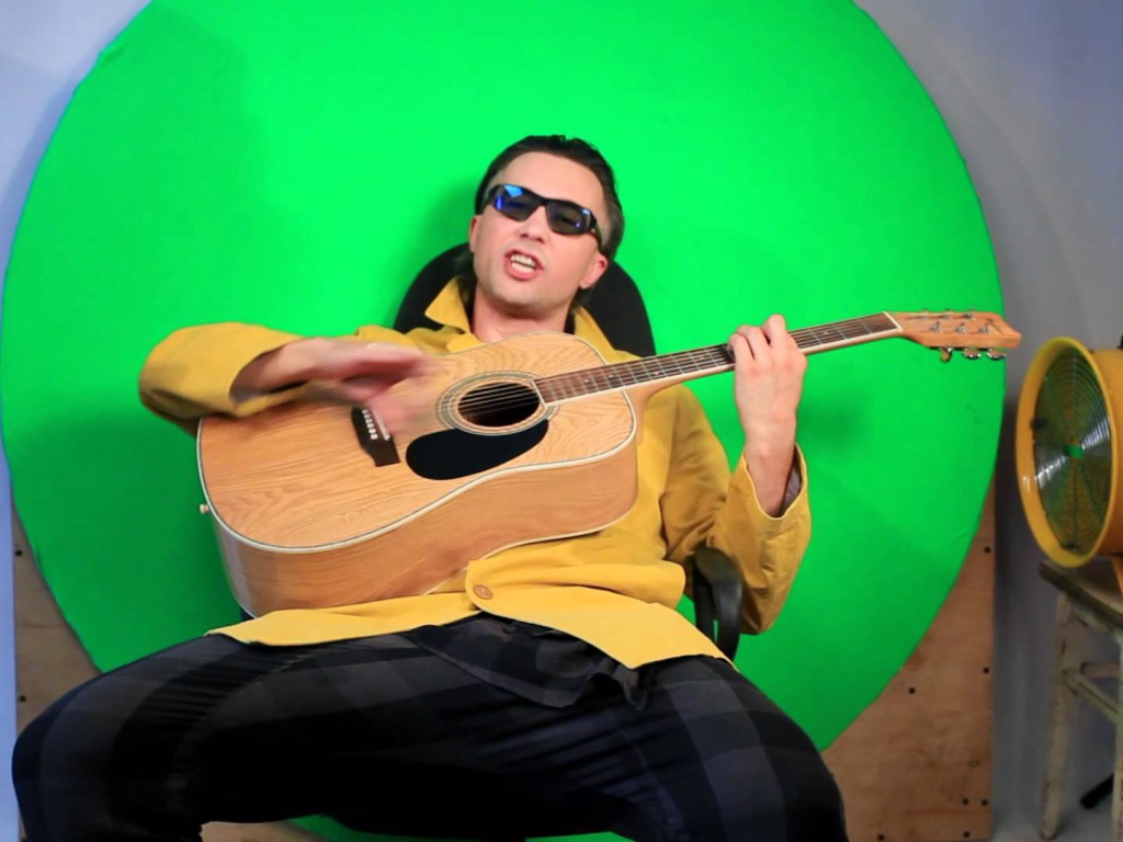 Сергей Бабкин с песней Недотрога