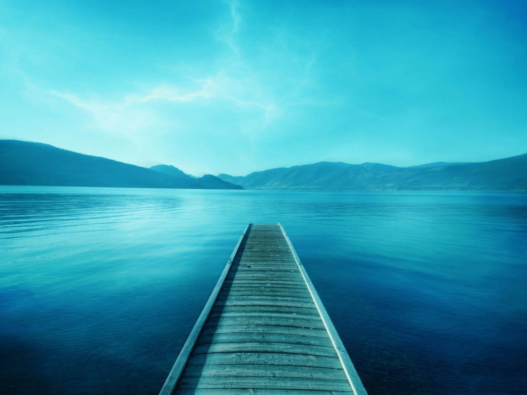 Причал у озера