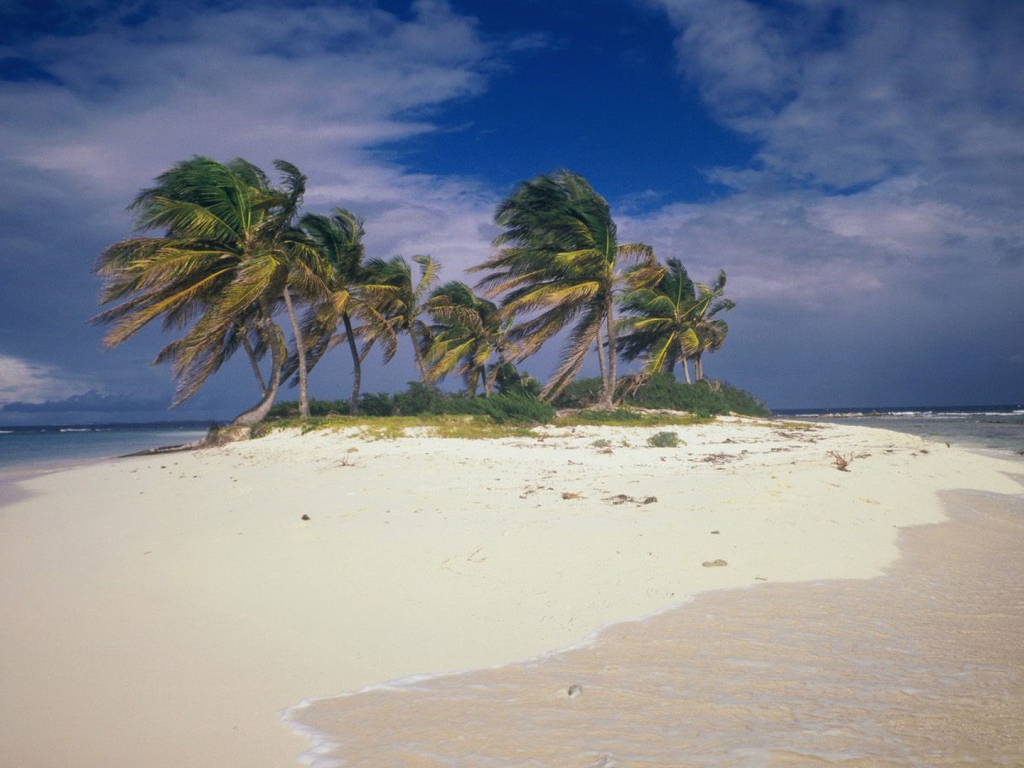 Шторм на пляже