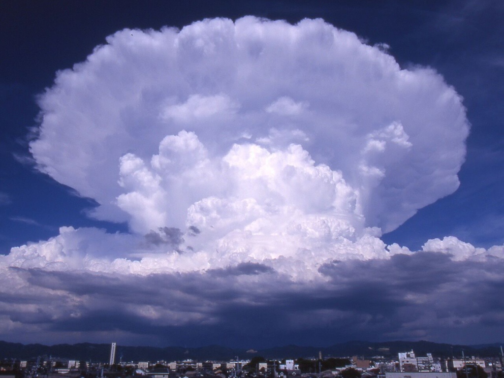 Облако формы гриба