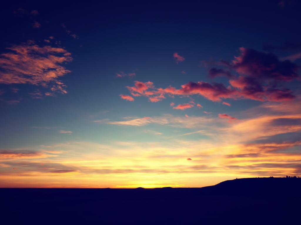 Закат на синем небе