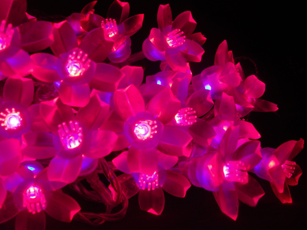 Цветы искусственные гирлянды