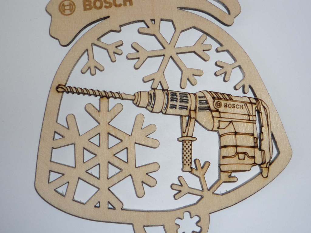 Елочные игрушки из дерева