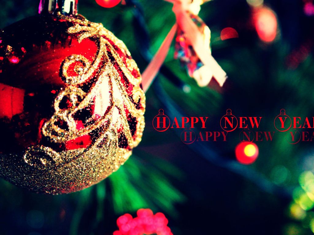 Елочные игрушки шары