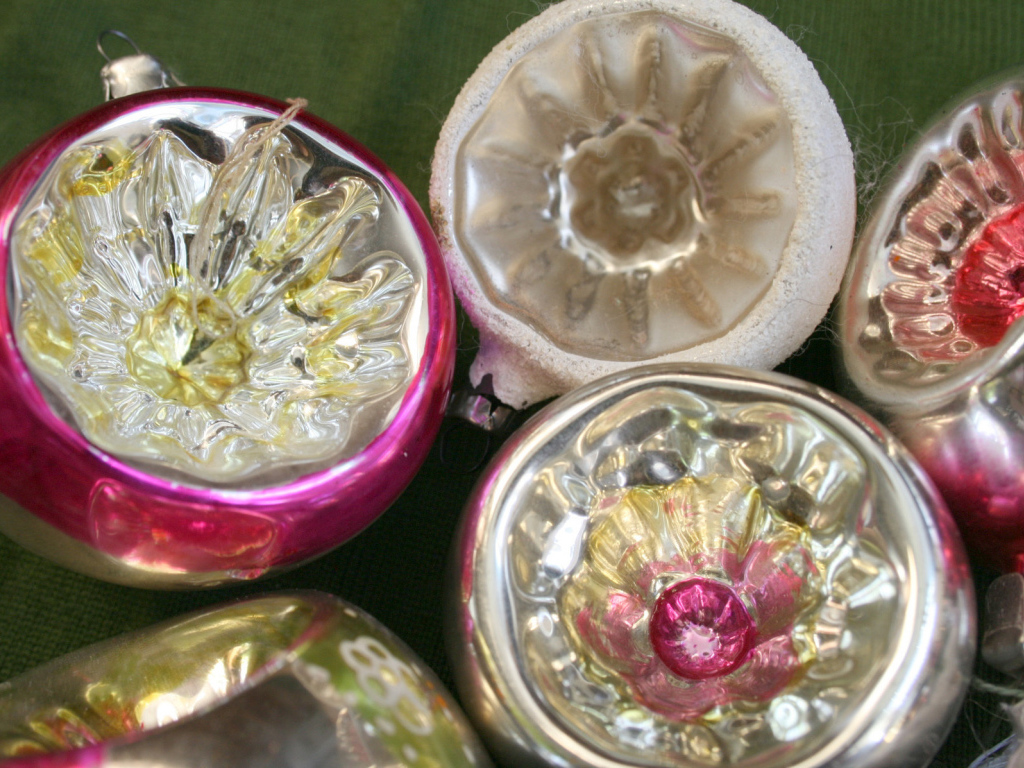 Hовогодние елочные игрушки