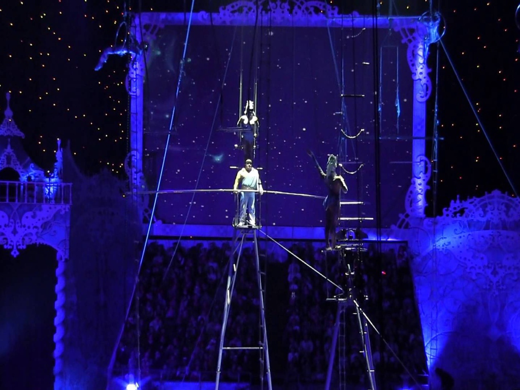 Цирк деда мороза в олимпийском