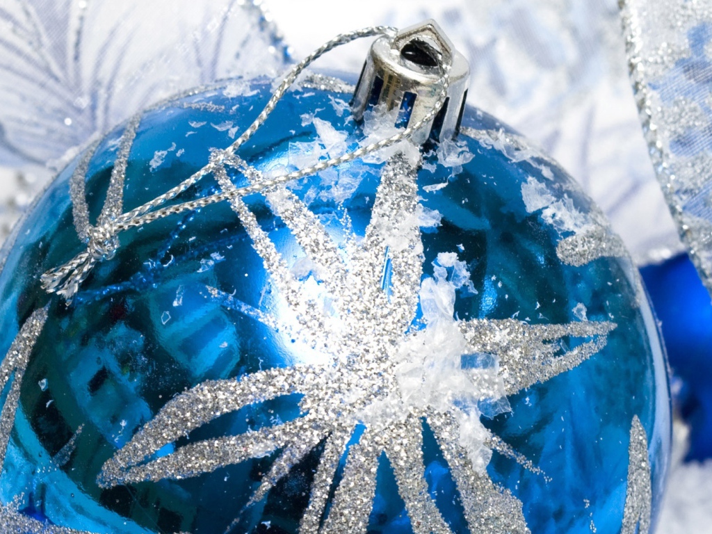 Cтеклянные елочные игрушки
