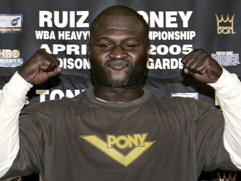 Чемпион Джеймс Тони