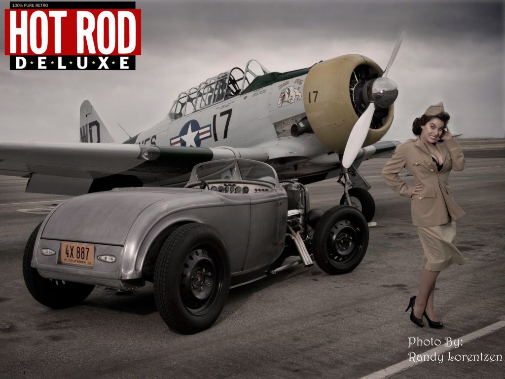 Ретро фото с девушкой автомобилем и самолетом