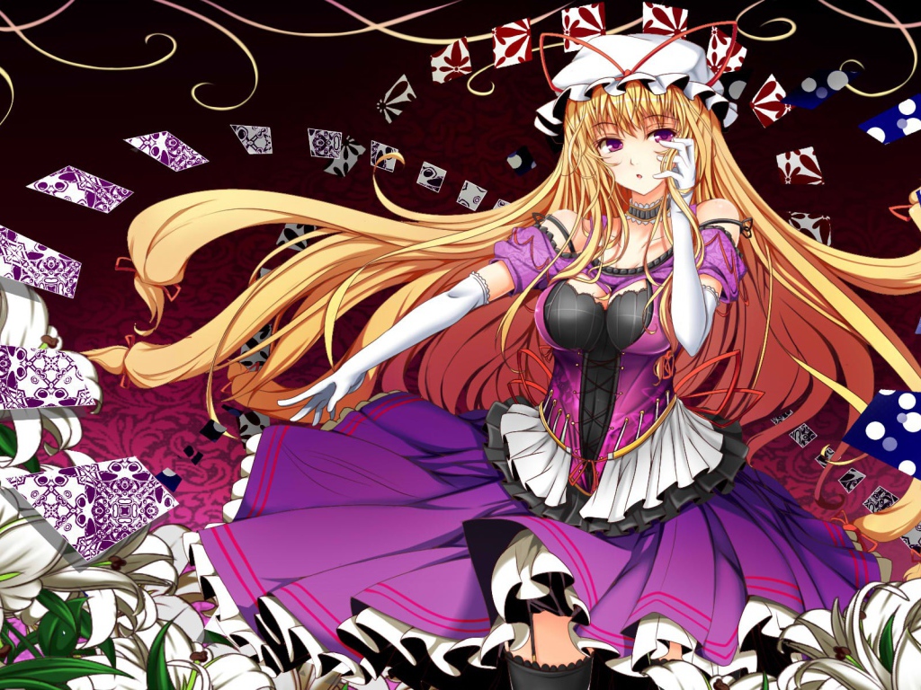 Девушка гадает на картах