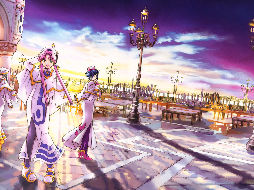 Девочки на площади с фонарями