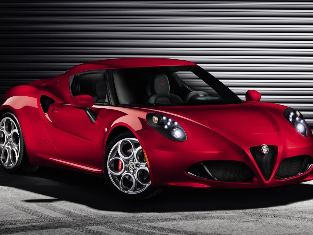 Надежный автомобиль Alfa Romeo gloria