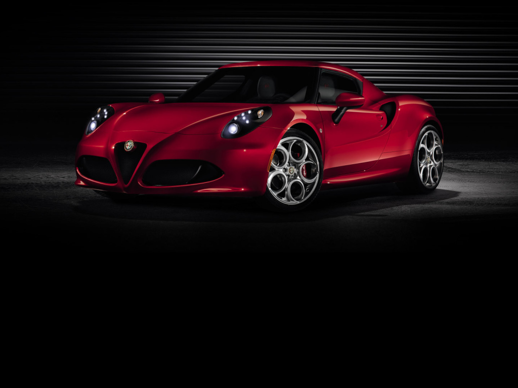 Тест драйв автомобиля Alfa Romeo 4c