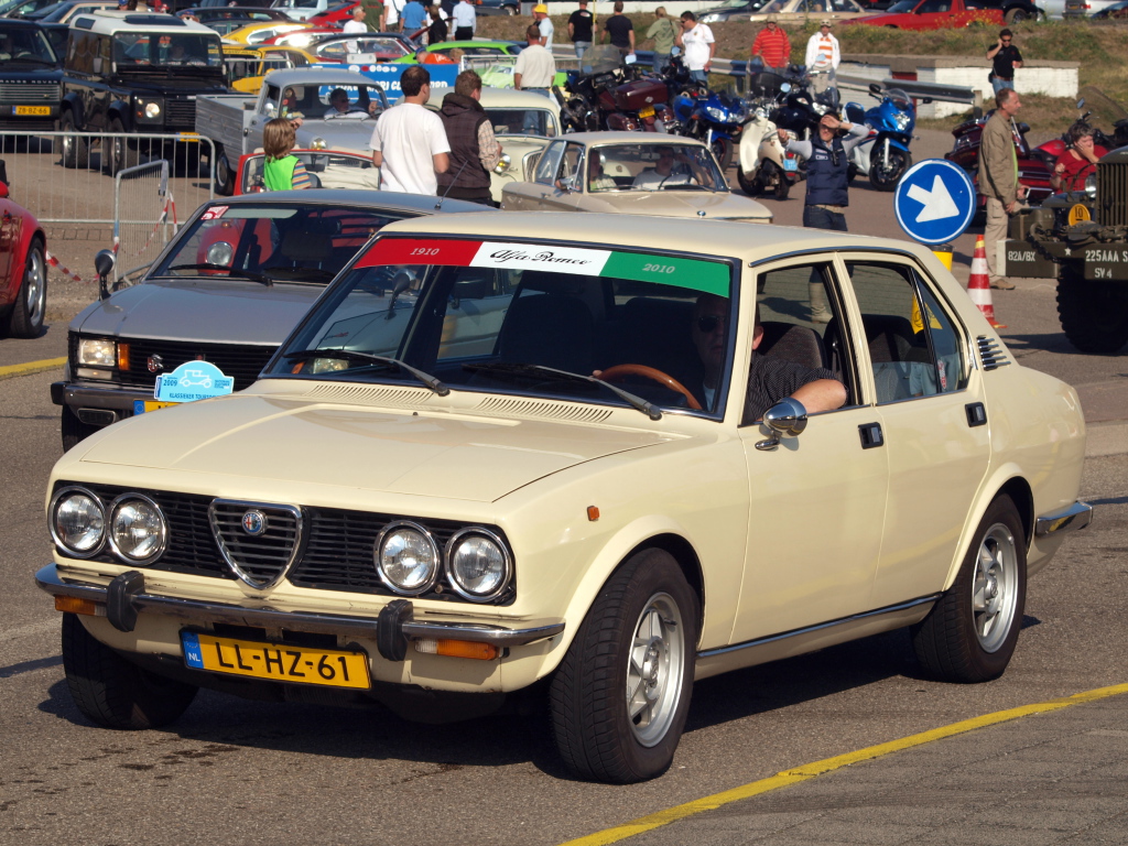 Новая машина Alfa Romeo alfetta