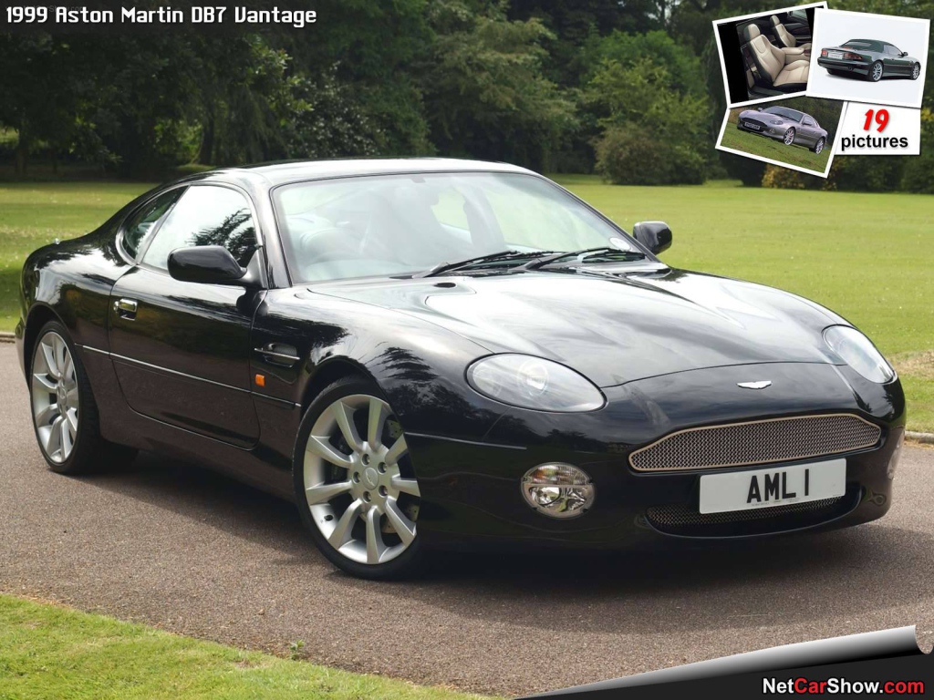Красивый автомобиль Aston Martin db7 в Москве