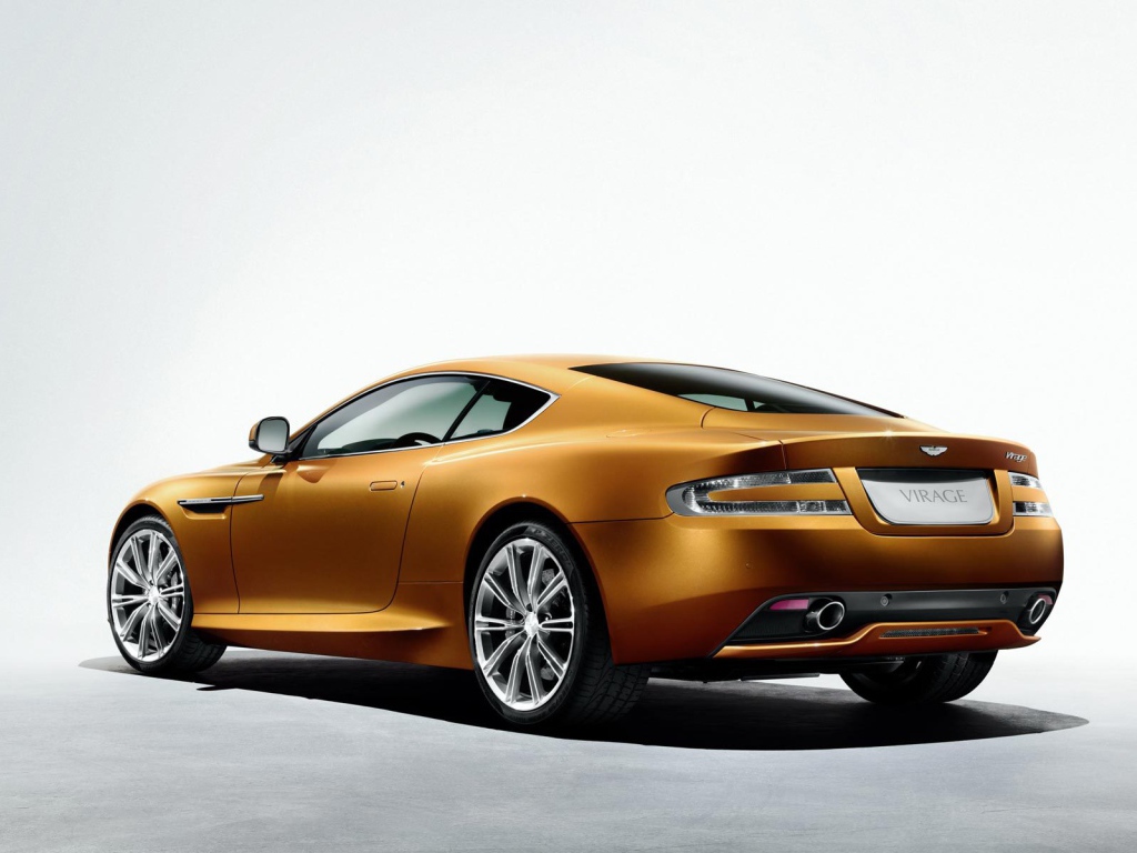 Красивый автомобиль Aston Martin virage в Москве