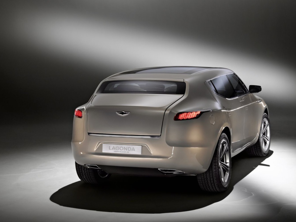 Надежный автомобиль Aston Martin lagonda