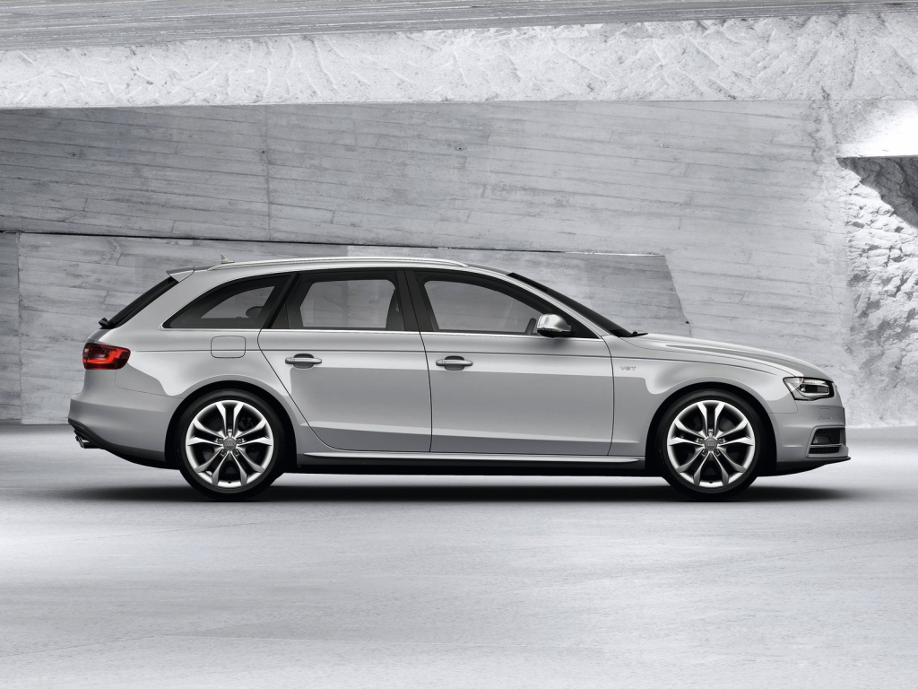 Красивый автомобиль Audi avant