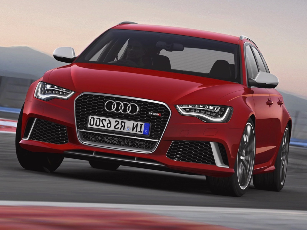 Фото автомобиля Audi RS Q3 2014 года