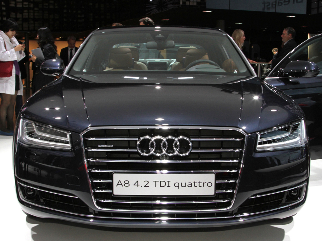 Тест драйв автомобиля Audi A8 2014