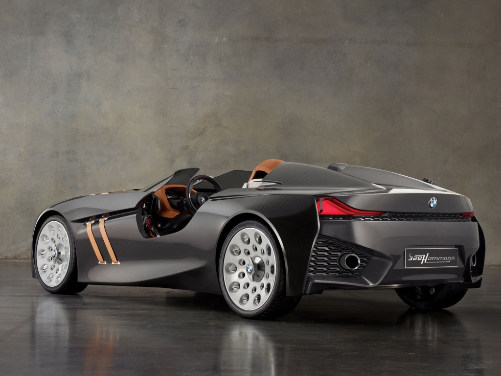 Автомобиль BMW 328