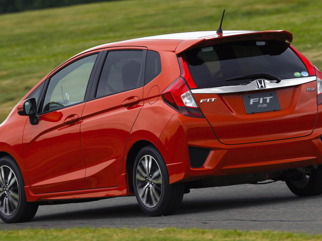 Новый автомобиль Honda Fit 2014
