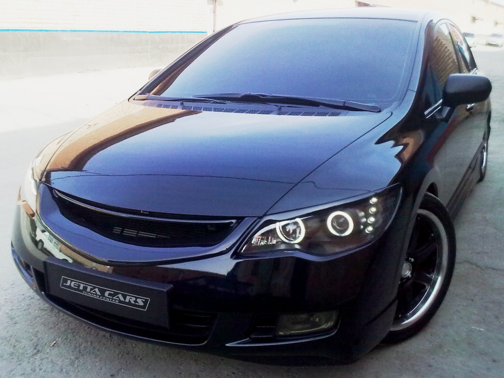 Фото автомобиля Honda Civic 4D