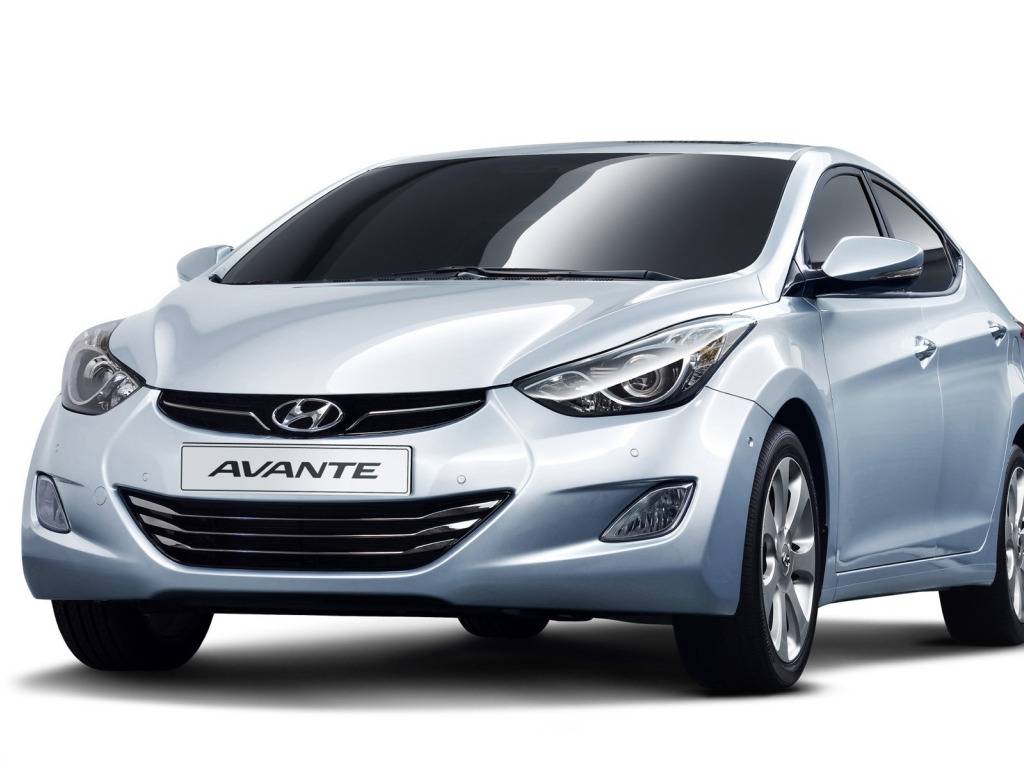 Красивый автомобиль Hyundai Elantra в Москве