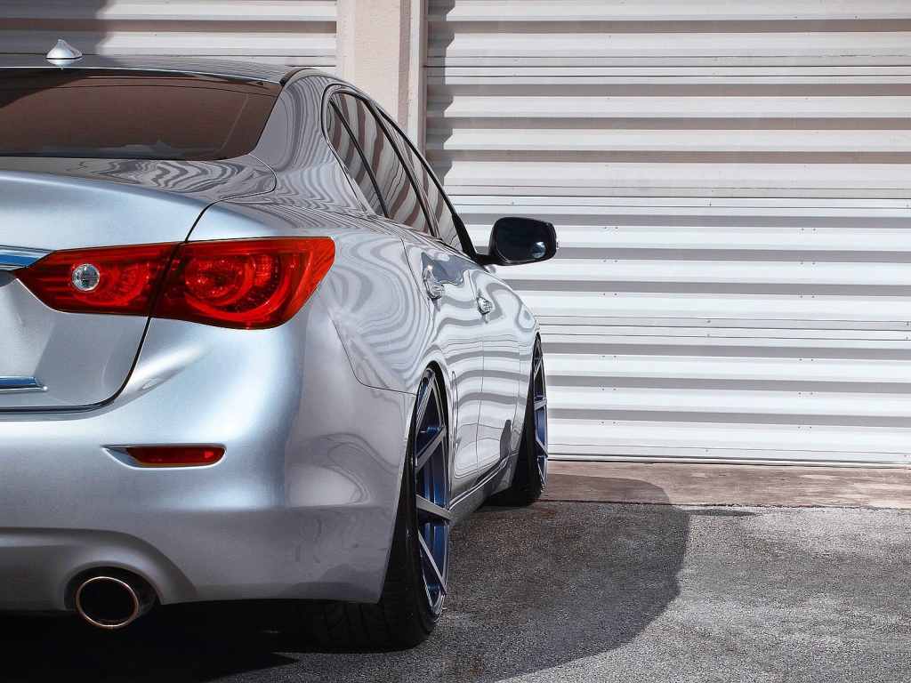 Фото автомобиля Infiniti Q50 2014 года