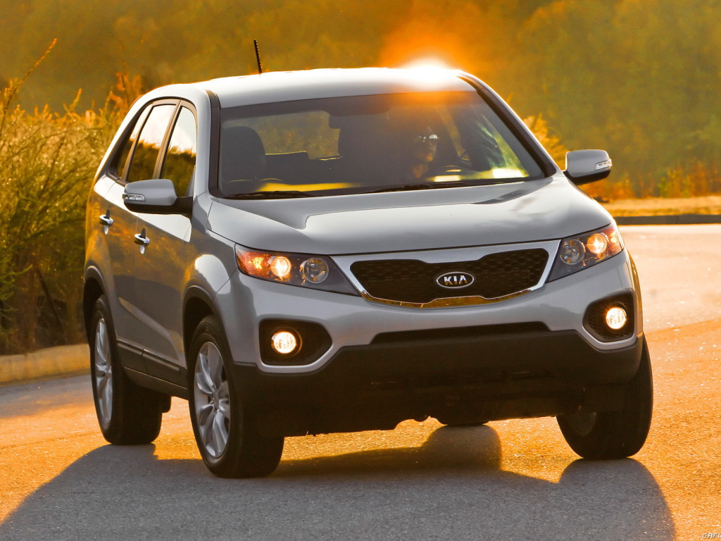 Красивый автомобиль Kia Sorento в Москве