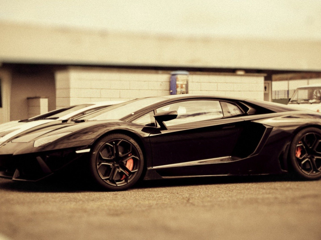 Тест драйв автомобиля Lamborghini Aventador