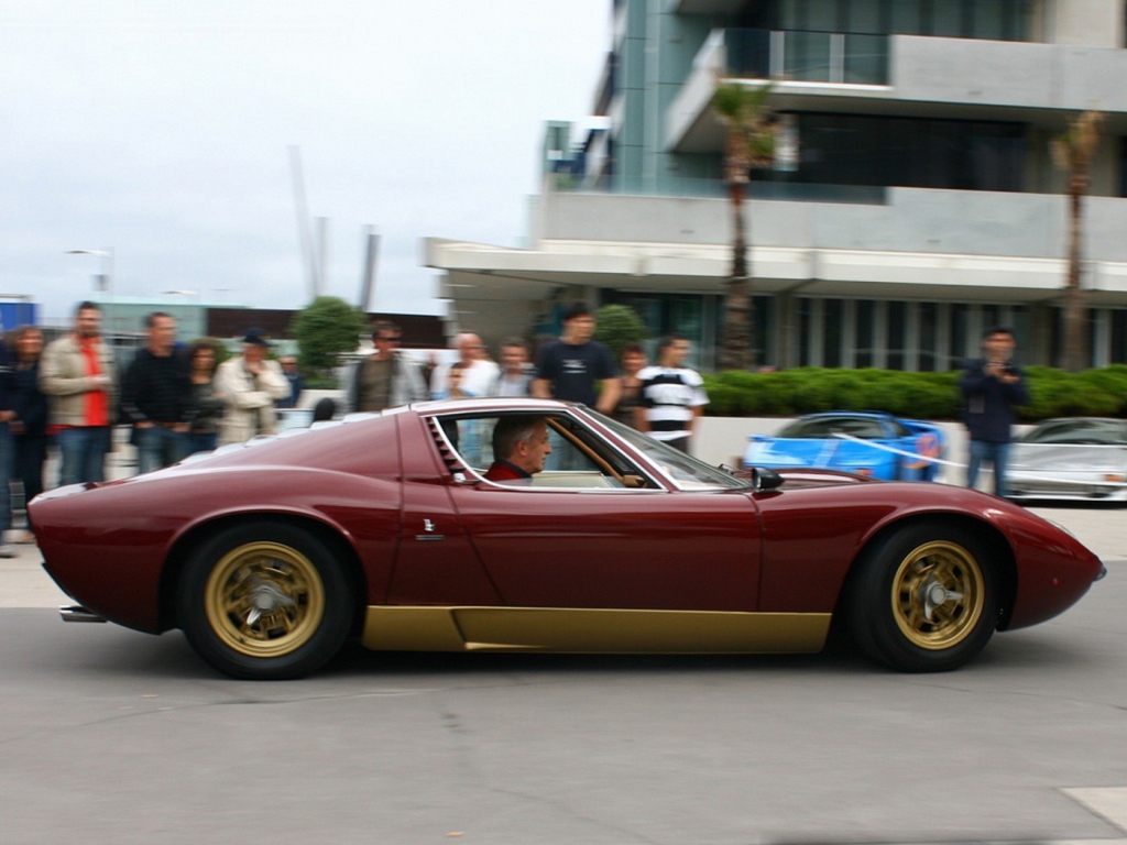 Ламборджини Миура